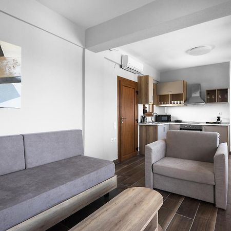 Ultima Summer Residence, Nilie Hospitality Mgmt Áfitosz Kültér fotó