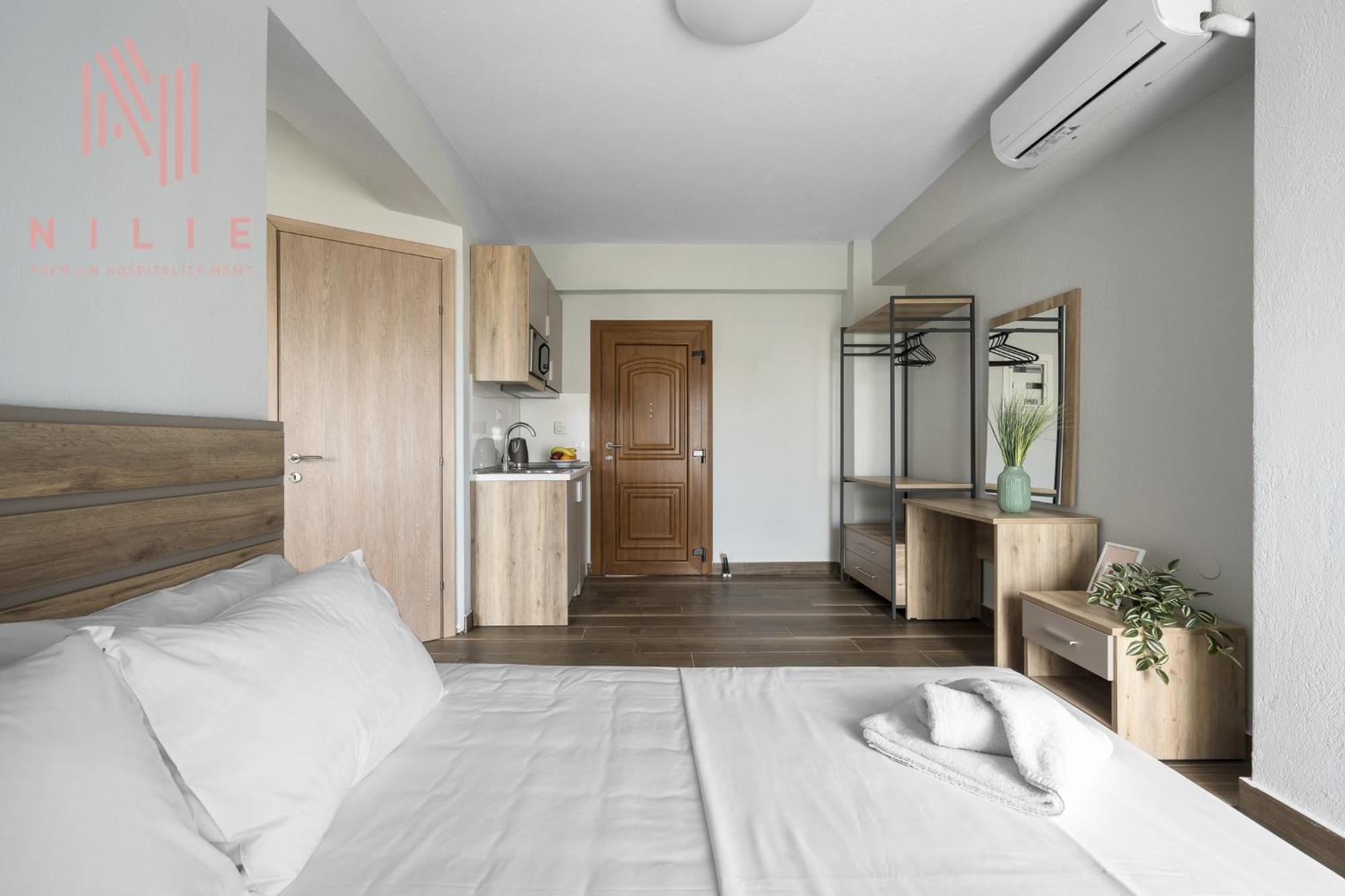 Ultima Summer Residence, Nilie Hospitality Mgmt Áfitosz Kültér fotó